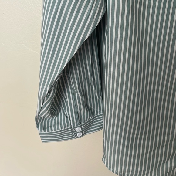 NWT Daily Thread Button Down Stripe Shirt. 1X - Picture 3 of 7